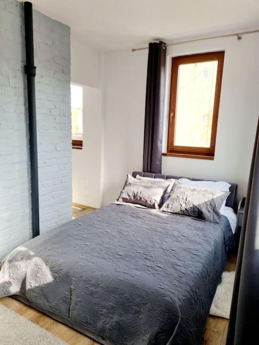 Cozy Apartment Near City Center Bukarest Eksteriør billede